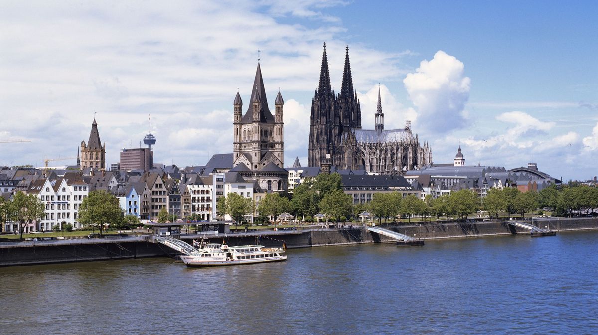 DPA: Úřady obdržely informace o možném plánu na útok na katedrálu v Kolíně nad Rýnem